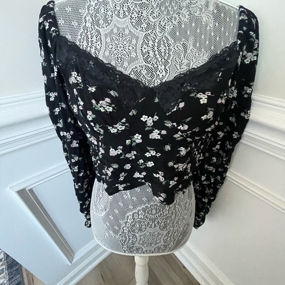 bp Tops - BP. Womens Black Floral Smocked Cropped Blouse Size XL  new